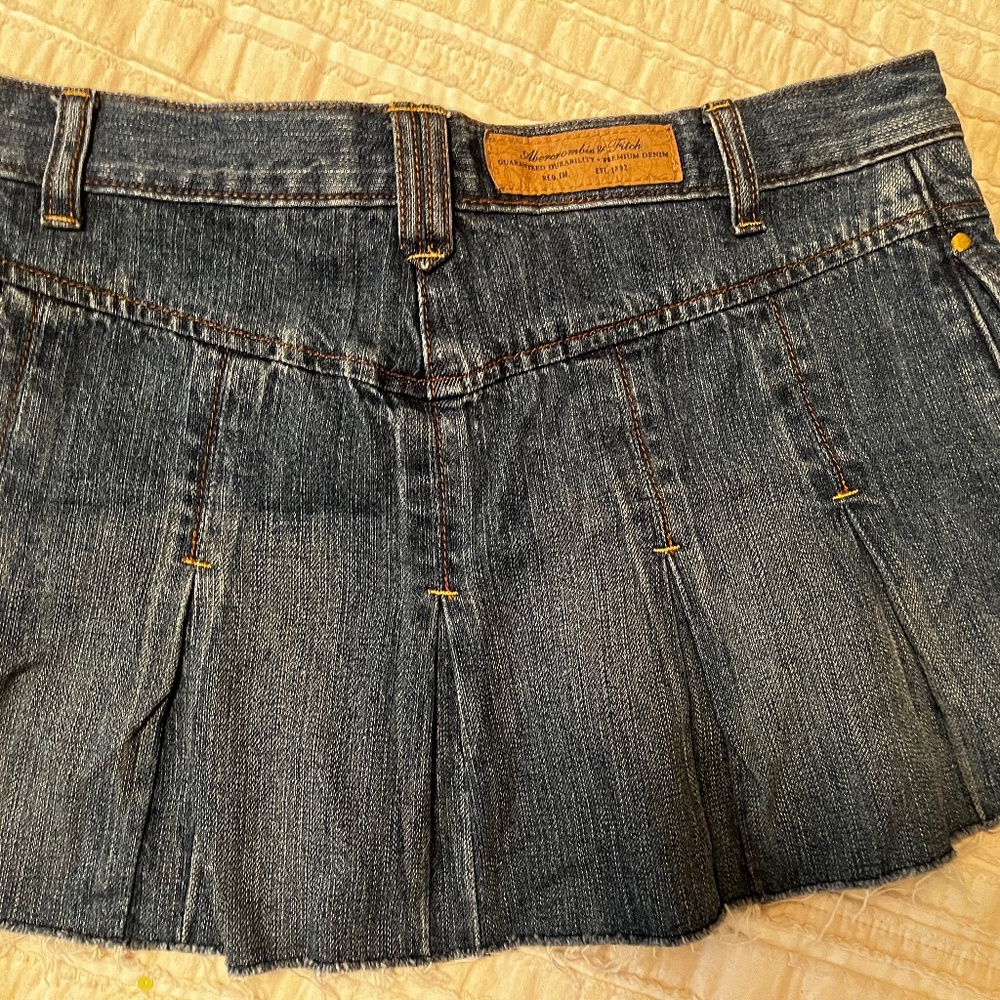 Vintage Y2K Abercrombie and Fitch Pleated Denim Mini Skirt 00 - Picture 4 of 7